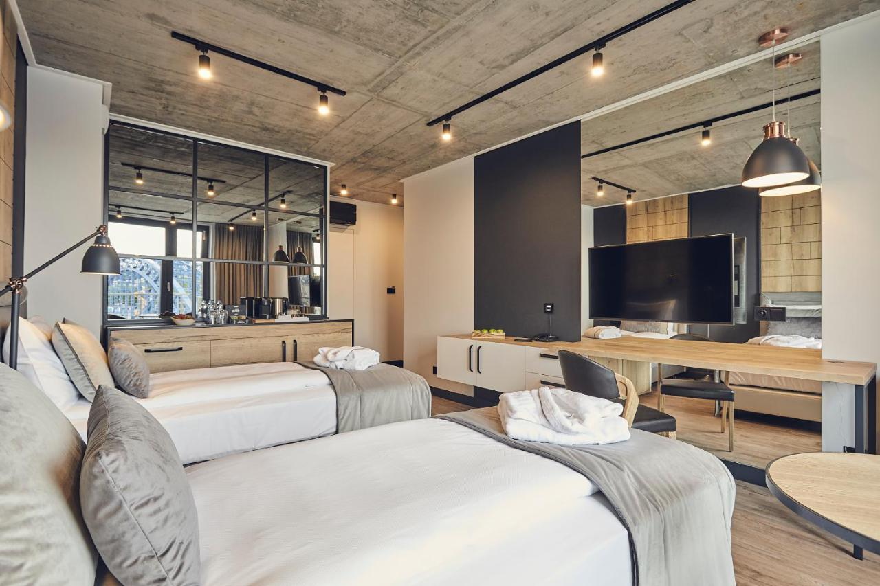 The Bridge Suites Hotel Cracovia Exterior foto